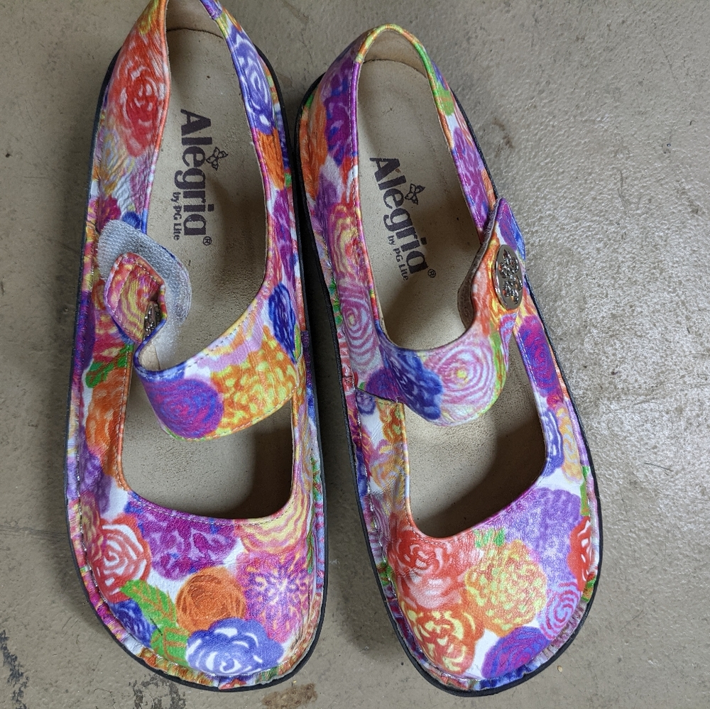 Alegria Mary Jane 38 8.5 floral shoe